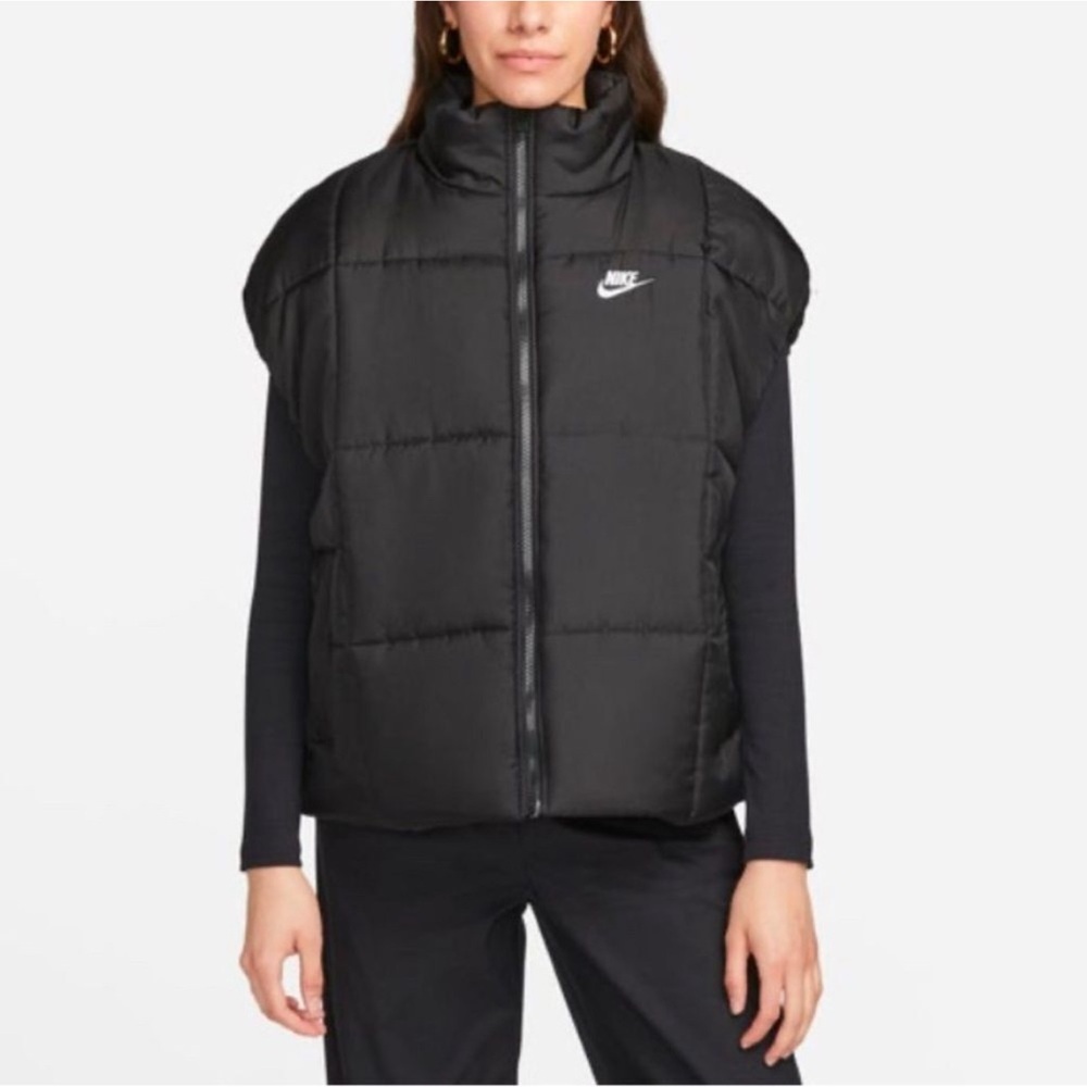 Nike Women's Black Puffer Vest